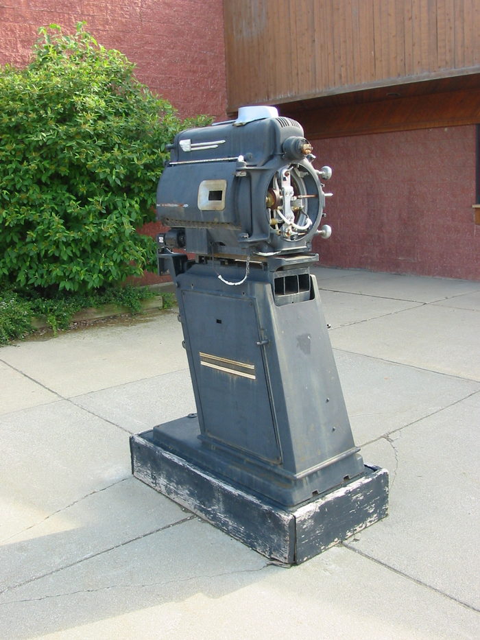 Imlay City Cinemas - June 2002 (newer photo)